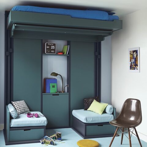 Chambre d'adolescent avec un lit escamotable Triptyque en version salon