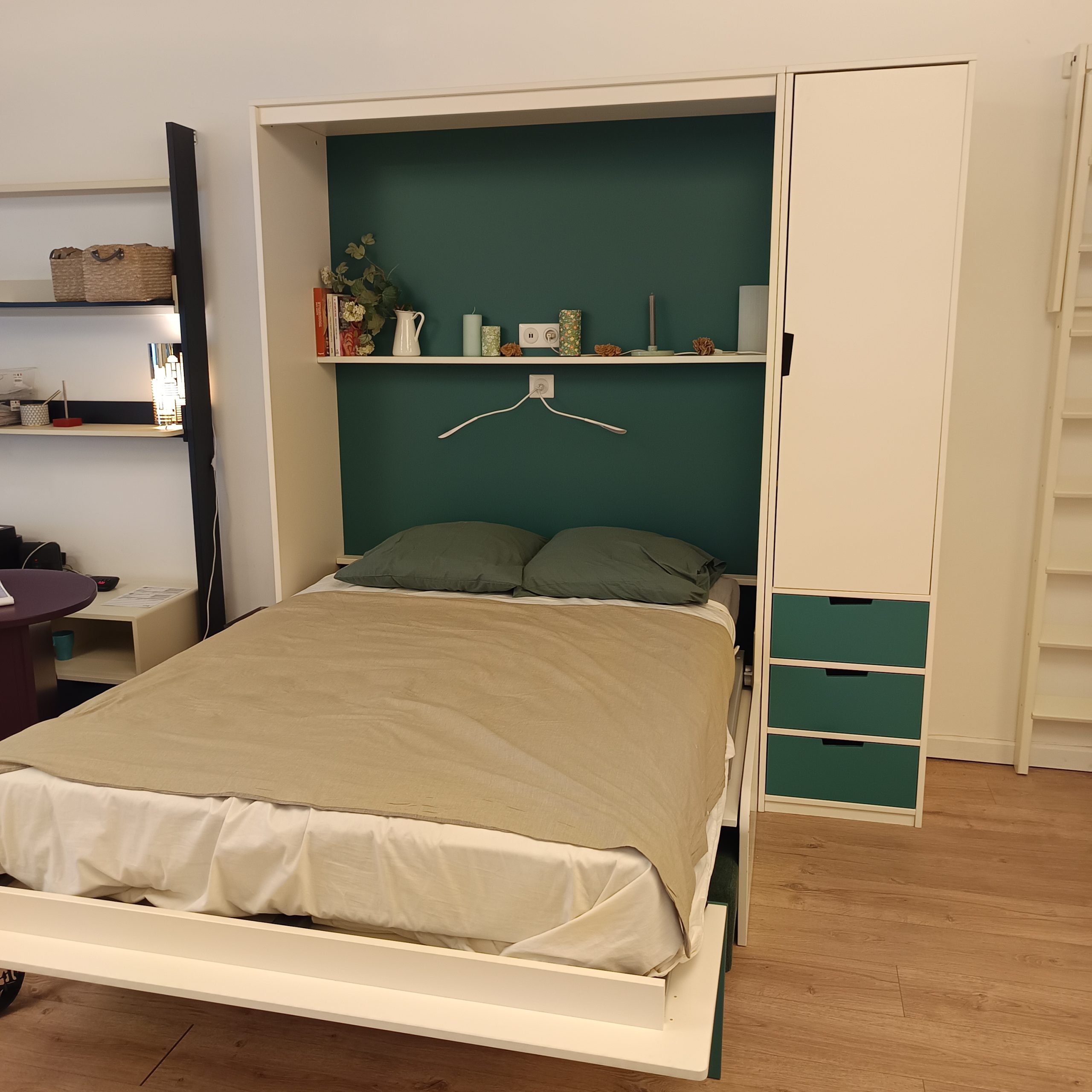 Modèle d'exposition présenté au magasin Espace Loggia situé au 22 boulevard Beaumarchais 75011 Paris