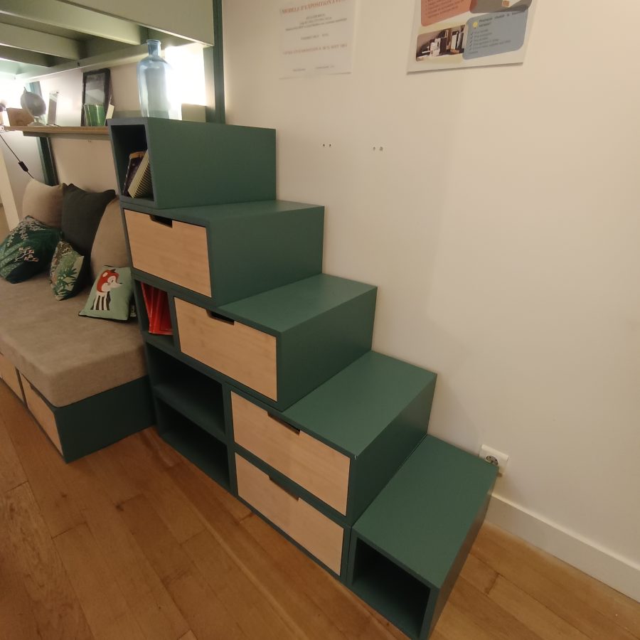 Modèle d'exposition présenté au magasin Espace Loggia situé au 92 rue du Bac 75007 Paris